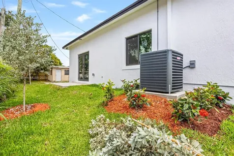 2536 NW 15th Street Fort Lauderdale FL 33311