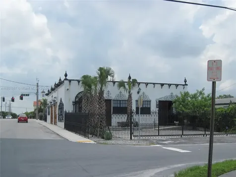 101 NE 1st Street Dania Beach FL 33004