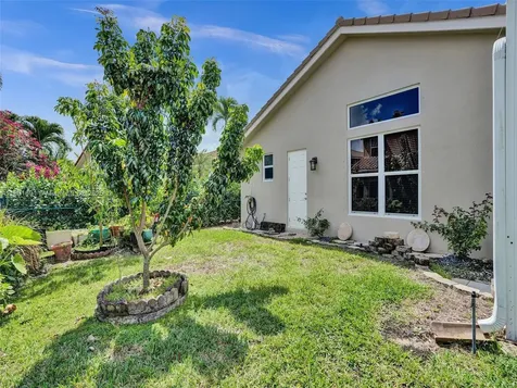 4985 NW 120th Avenue Coral Springs FL 33076