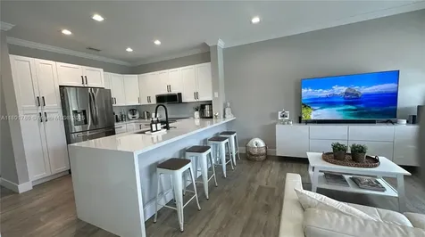 1192 Chinaberry Drive Weston FL 33327