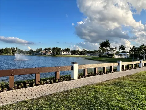 1192 Chinaberry Drive Weston FL 33327