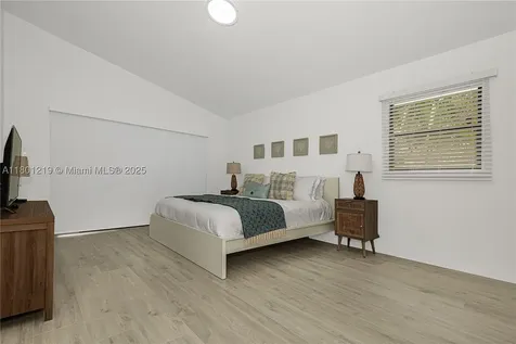 216 SE 9th Street Dania Beach FL 33004