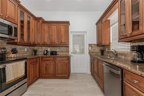 216 SE 9th Street Dania Beach FL 33004