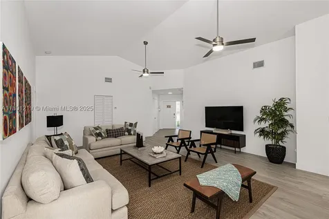 216 SE 9th Street Dania Beach FL 33004