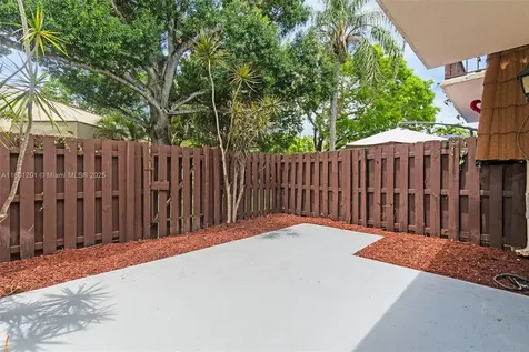 125 NW 115th Terrace Plantation FL 33325