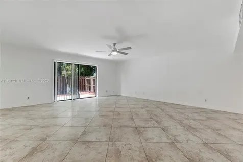 125 NW 115th Terrace Plantation FL 33325