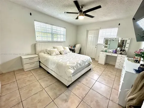 21000 NE 26th Avenue Miami FL 33180