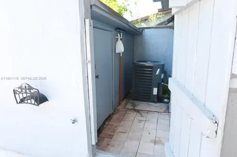 8098 NW 99th Terrace Hialeah Gardens FL 33016