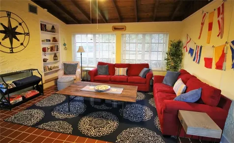 804 SE 10th Street Fort Lauderdale FL 33316