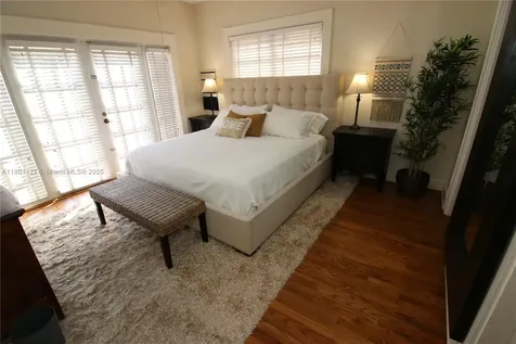 804 SE 10th Street Fort Lauderdale FL 33316