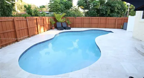 804 SE 10th Street Fort Lauderdale FL 33316