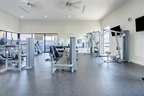 11390 W 34th Way Hialeah FL 33018