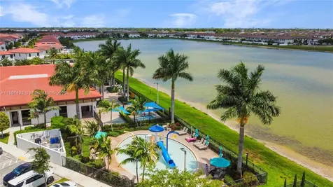 11390 W 34th Way Hialeah FL 33018