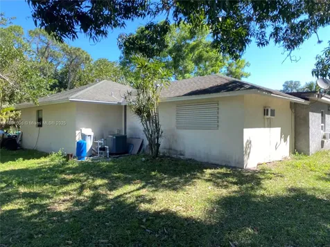8007 Pensacola Road Fort Pierce FL 34951