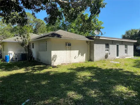 8007 Pensacola Road Fort Pierce FL 34951