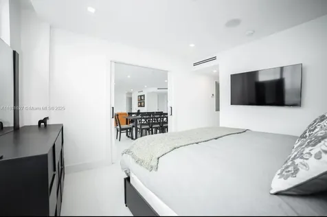 5600 Collins Avenue Miami Beach FL 33140