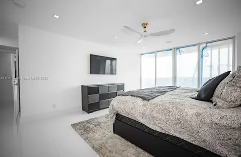 5600 Collins Avenue Miami Beach FL 33140