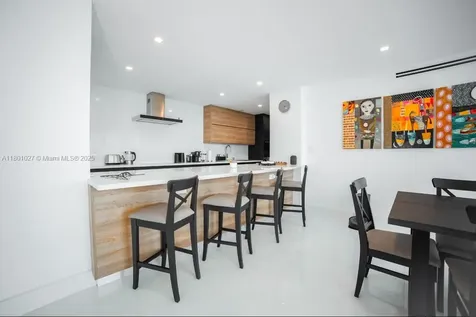 5600 Collins Avenue Miami Beach FL 33140