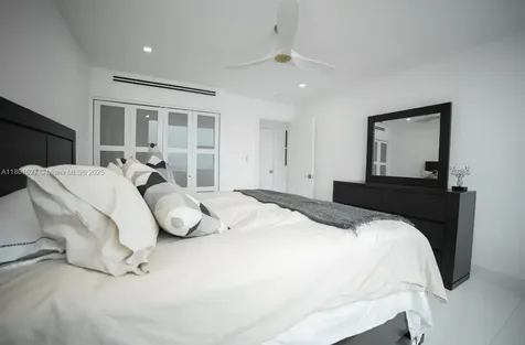 5600 Collins Avenue Miami Beach FL 33140