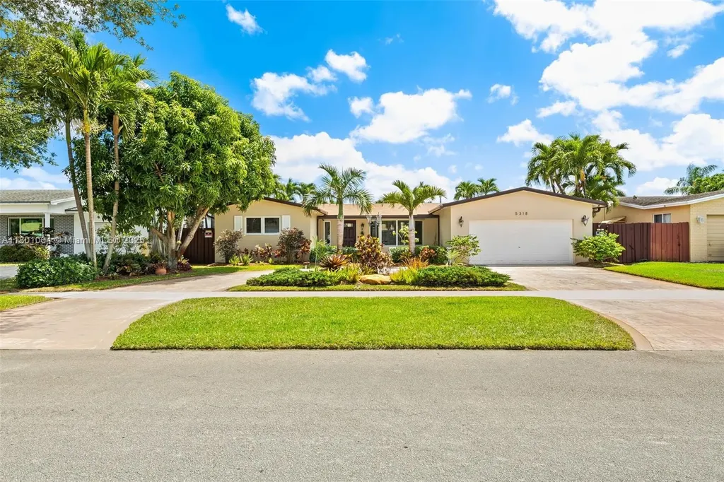 5318 Garfield Street Hollywood FL 33021
