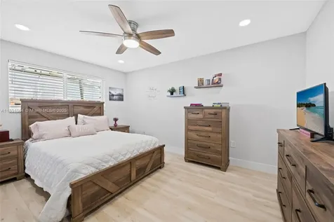 5318 Garfield Street Hollywood FL 33021