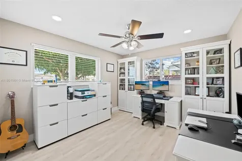 5318 Garfield Street Hollywood FL 33021