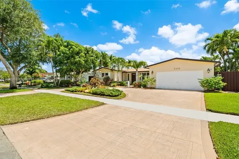 5318 Garfield Street Hollywood FL 33021