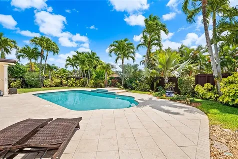 5318 Garfield Street Hollywood FL 33021