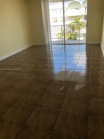 492 NW 165th Street Road Miami FL 33169