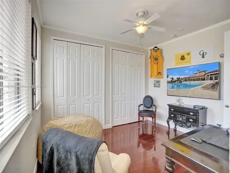 19030 SW 74th Avenue Cutler Bay FL 33157