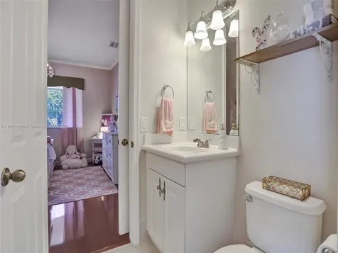 19030 SW 74th Avenue Cutler Bay FL 33157