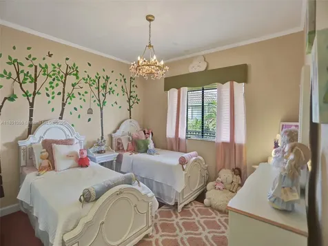 19030 SW 74th Avenue Cutler Bay FL 33157