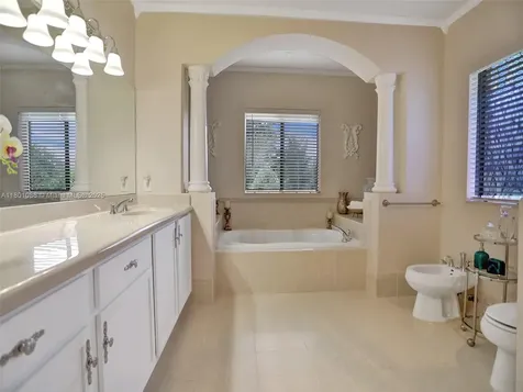 19030 SW 74th Avenue Cutler Bay FL 33157