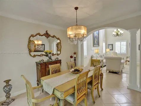 19030 SW 74th Avenue Cutler Bay FL 33157
