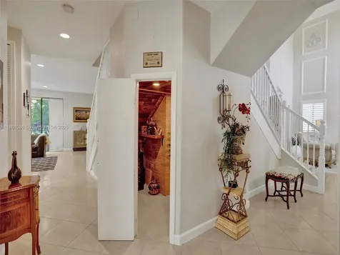 19030 SW 74th Avenue Cutler Bay FL 33157