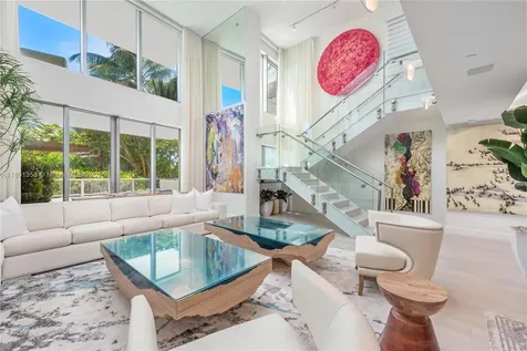 125 Ocean Drive Miami Beach FL 33139