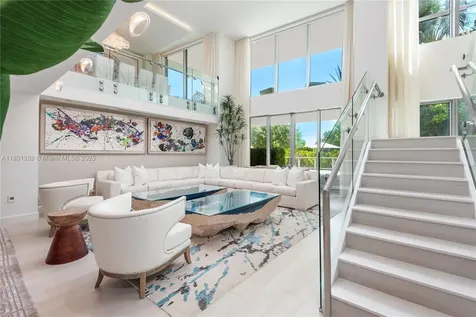 125 Ocean Drive Miami Beach FL 33139