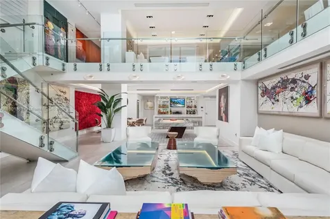 125 Ocean Drive Miami Beach FL 33139
