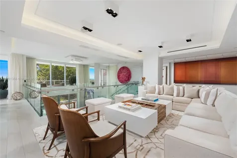 125 Ocean Drive Miami Beach FL 33139