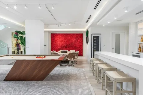 125 Ocean Drive Miami Beach FL 33139