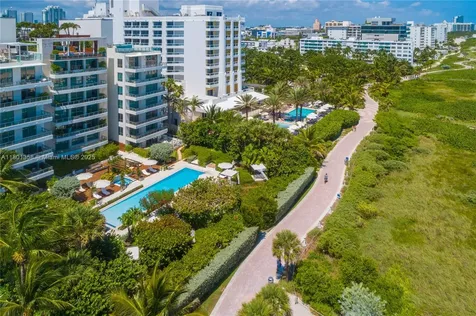 125 Ocean Drive Miami Beach FL 33139