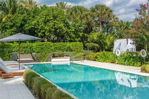 125 Ocean Drive Miami Beach FL 33139