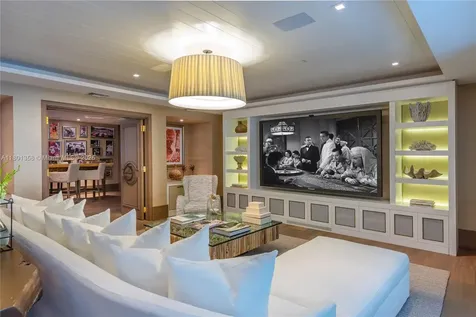 125 Ocean Drive Miami Beach FL 33139