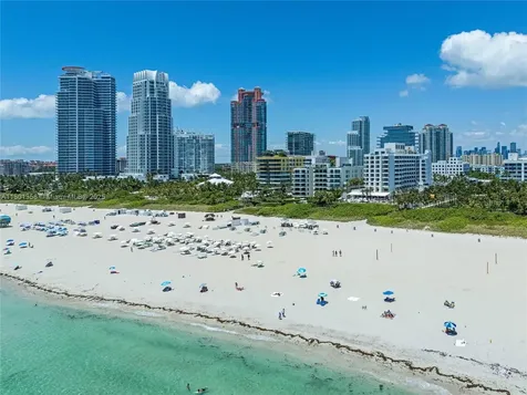 125 Ocean Drive Miami Beach FL 33139