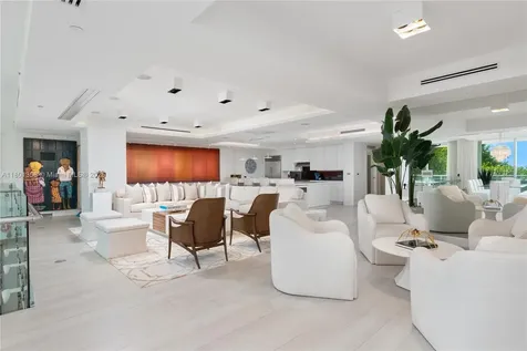 125 Ocean Drive Miami Beach FL 33139