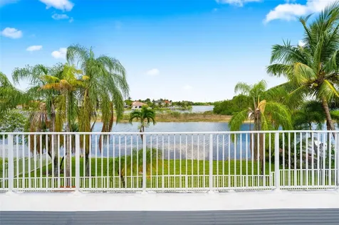 1106 NW 180th Avenue Pembroke Pines FL 33029