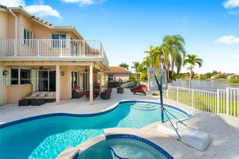 1106 NW 180th Avenue Pembroke Pines FL 33029