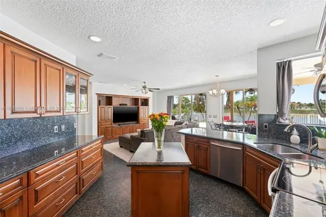 1106 NW 180th Avenue Pembroke Pines FL 33029