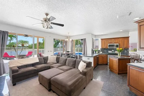 1106 NW 180th Avenue Pembroke Pines FL 33029