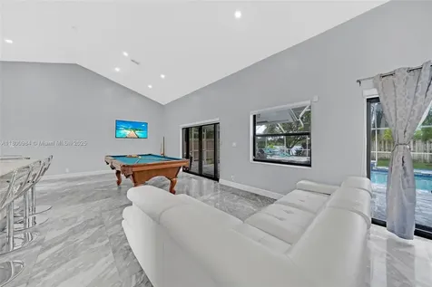 5260 NW 74th Terrace Lauderhill FL 33319